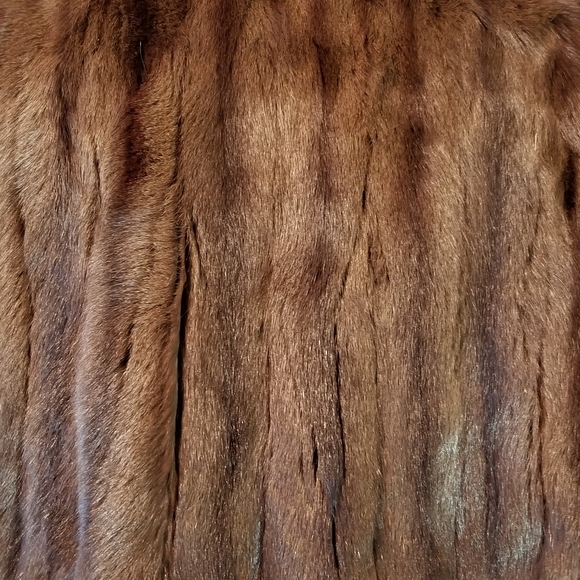 EUC-GENUINE LADIES BROWN  MINK CAPE SIZE L - Picture 9 of 11
